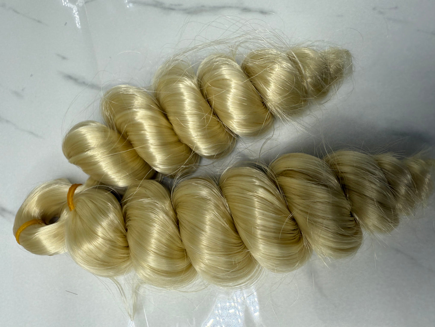 Beyond Braids – Italian Curls (10”, Color 613#)