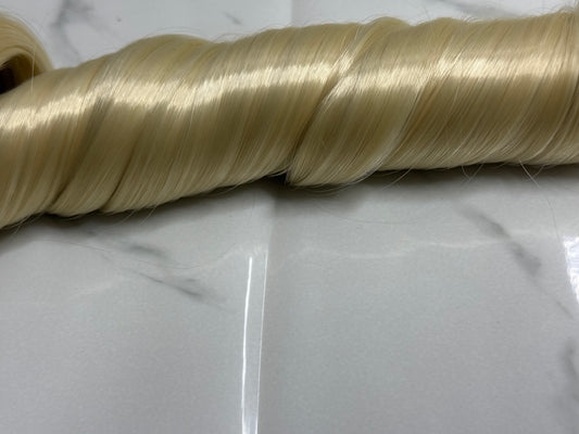 Beyond Braids – French Curls (24”, Color 613)