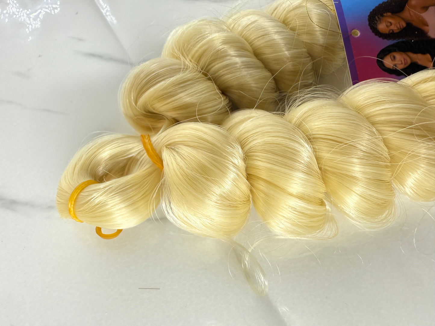 Beyond Braids – Italian Curls (10”, Color 613#)